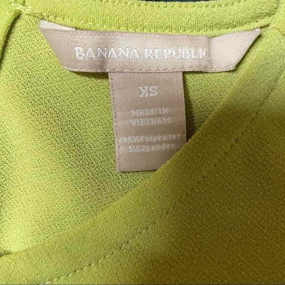 Banana Republic BR Sleeveless Chartreuse Keyhole Back Tank Top Blouse - Picture 3 of 11